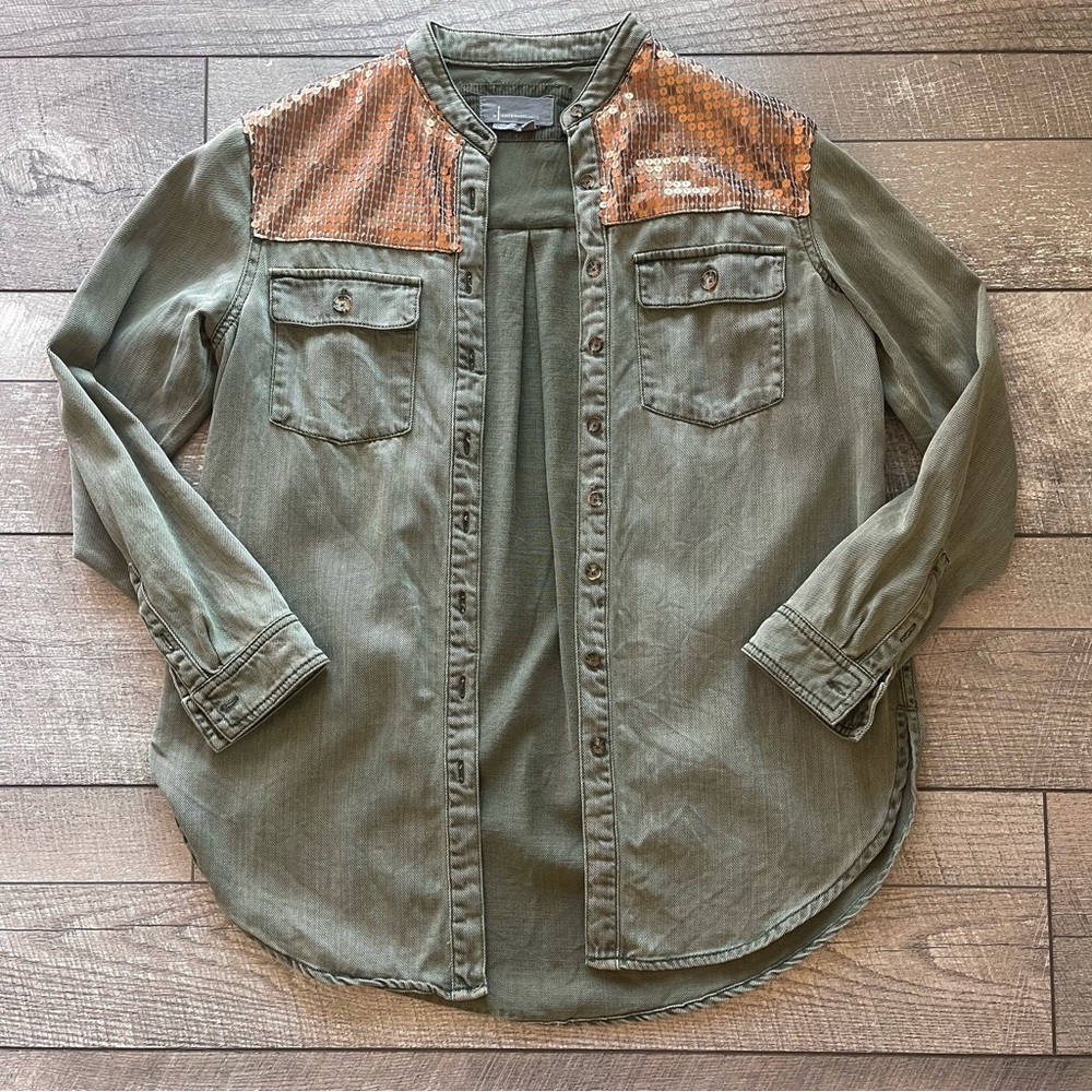 Anthropologie Oversized Shirt with sequin detail - Picture 6 of 13